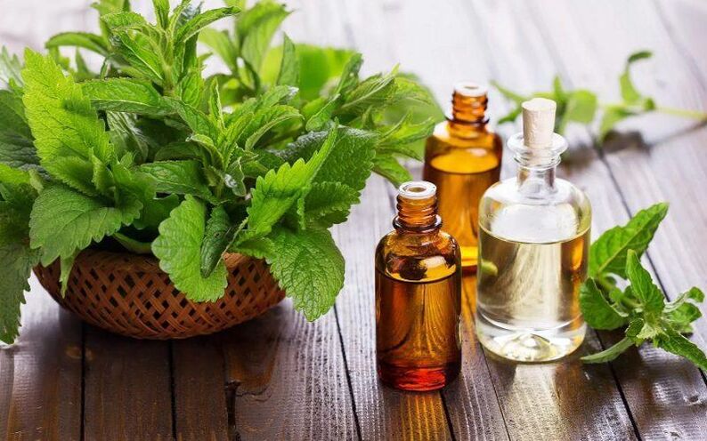 Patchouli essential oil is suitable for all skin types of ages and promotes regeneration. 